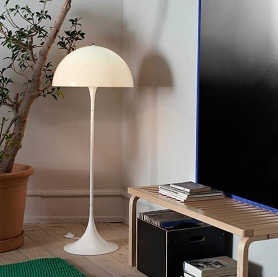 Image 1 of Louis Poulsen Panthella vloerlamp