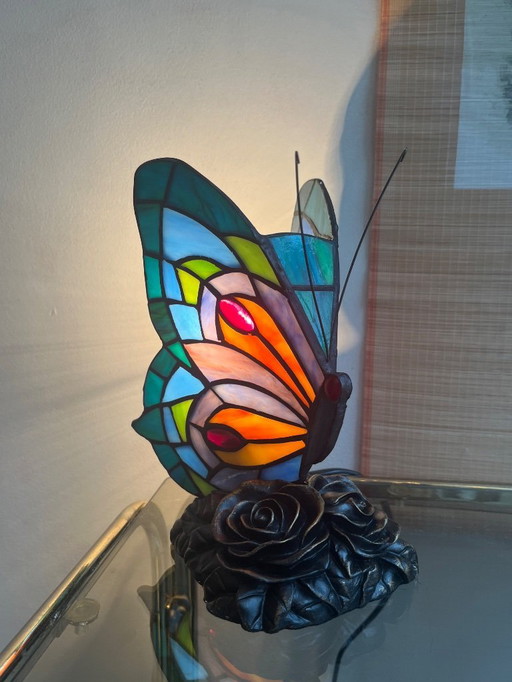 Set of 2 stained glass Tiffany style table lamps