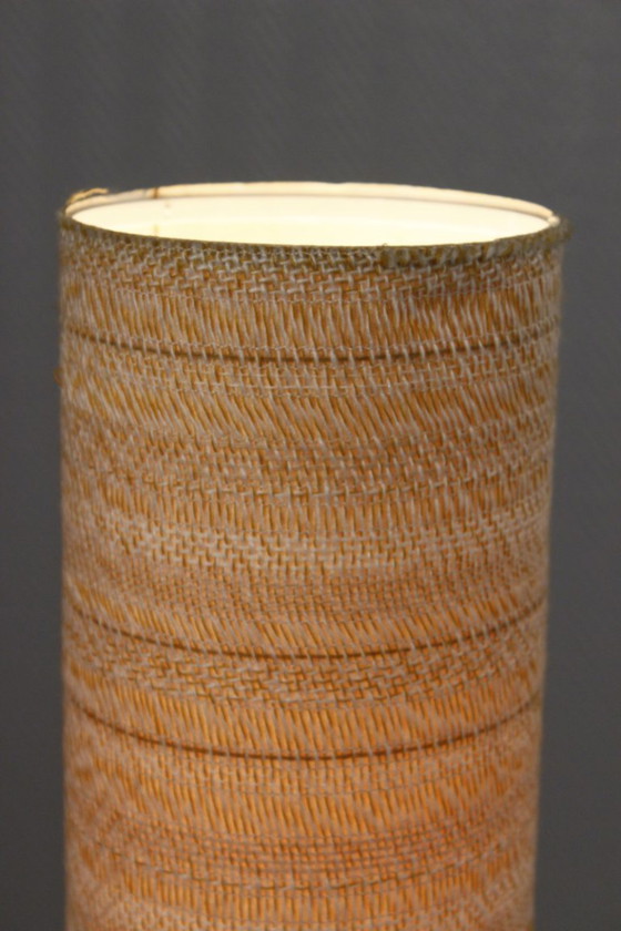 Image 1 of Vintage tafellamp in Scandinavische stijl, gedraaid hout en stof, jaren 70.