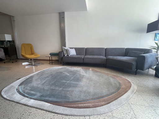 Leolux Pode Shallow carpet Azur