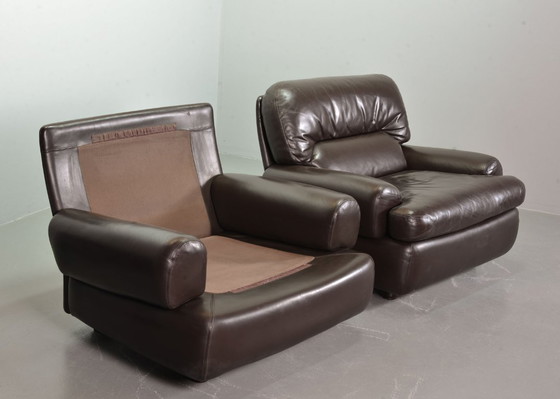 Image 1 of Set of 2 Comfortable Mid-Century Design Durlet Brutalist Lounge Chairs in Chocolate Brown Leather. Belgium, 1970s.
