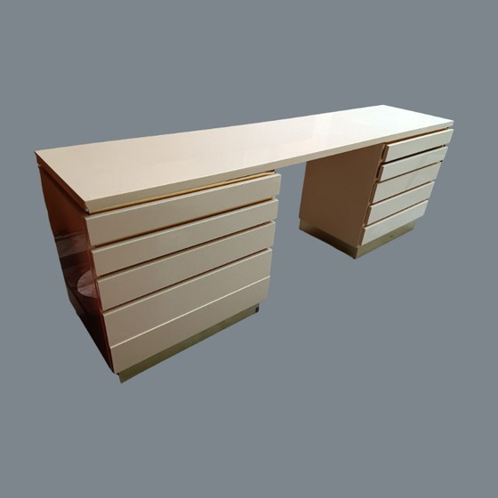 Image 1 of Jean-Claude Mahey coiffeuse / bureau in lak met messing plint 70's