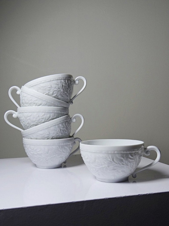 Juego de 6 tazas de porcelana blanca Bernardaud Limoges con diseño Louvre. – Loza, Porcelain (photo 6 of 12)