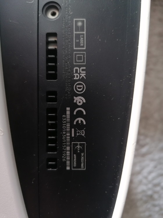 PlayStation 5 sans câbles ni manettes (console seule) – Sony, Objets déco, Plastic (photo 10 of 12)