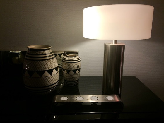 Moderne Designlampe, Tischlampen, Chrom, Weiß (Foto 2 von 6)