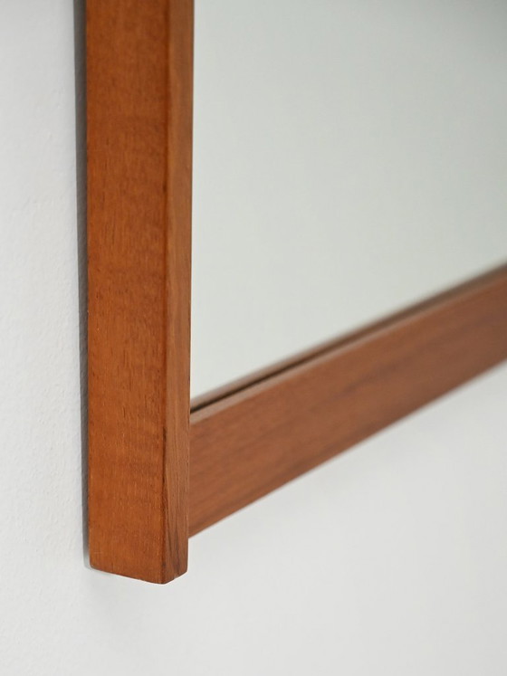 Image 1 of Scandinavische teakhouten spiegel uit de jaren 60