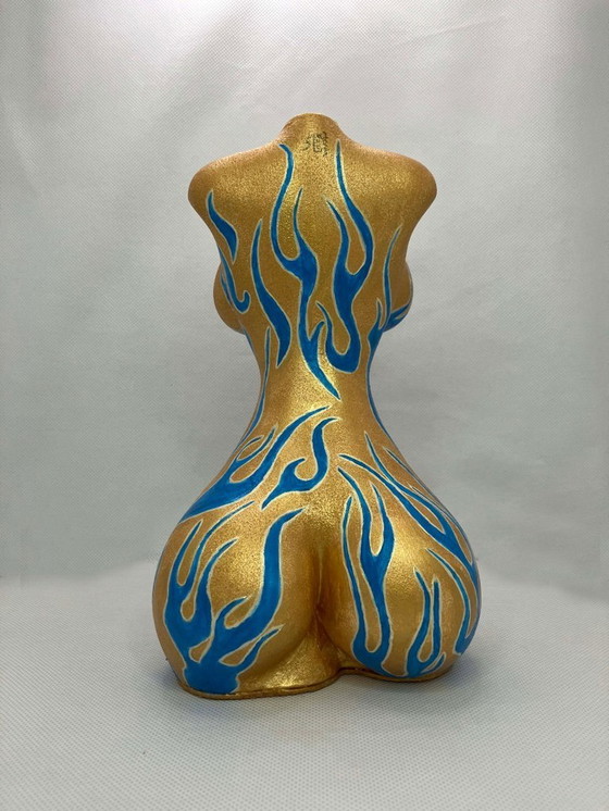 Image 1 of Statuetta fluorescente per body art. Realizzata a mano dall'artista.