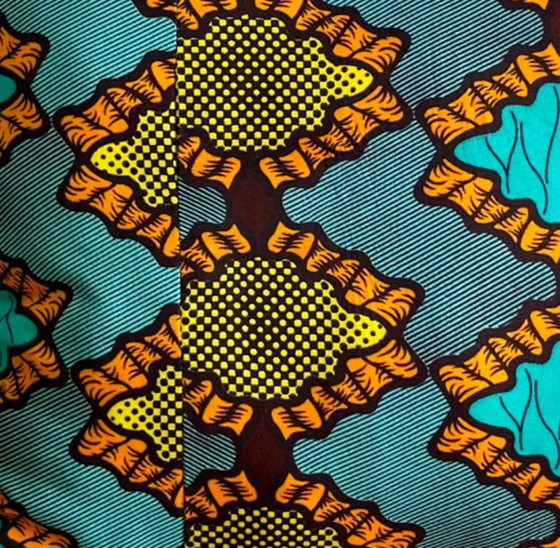 Image 1 of Handmade designer cushion with African print – sustainable and unique