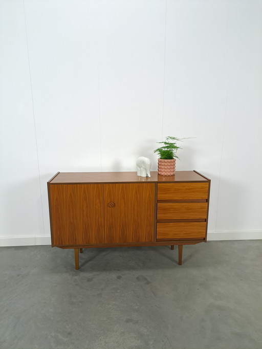 Sideboard aus Teakholzfurnier mit rundem Knopf und Schubladen Nr. 2