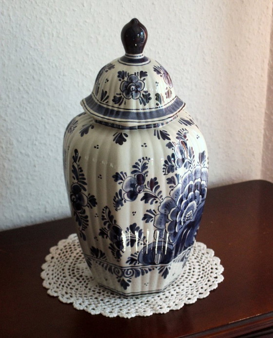 Image 1 of Large Delft vase with lid