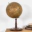 Antieke aardglobe met reliëf – Decoratieve objecten, Wood, Rustic (photo 9 of 9)