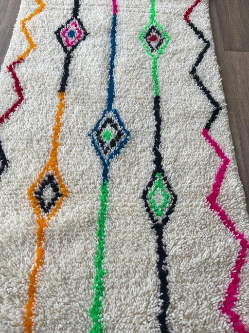 Traditioneller marokkanischer Teppich, 250 cm x 100 cm