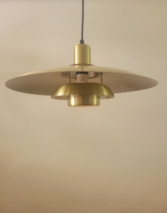 Image 1 of Vintage Deense schalenlamp van Lyskaer Belysning in messing kleur