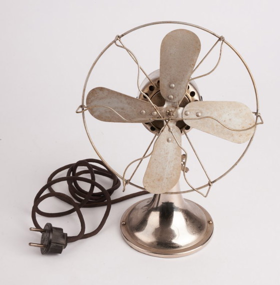 Image 1 of Antieke vintage ventilator, circa jaren 20