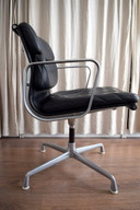 Sedia Eames Herman Miller Soft Pad Group (conferenza) in pelle nera