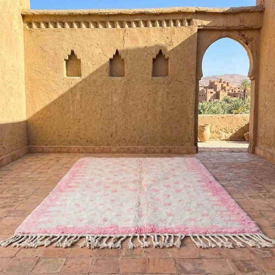 Image 1 of Magnifique Tapis artisanal rose en laine 280cmx180cm 