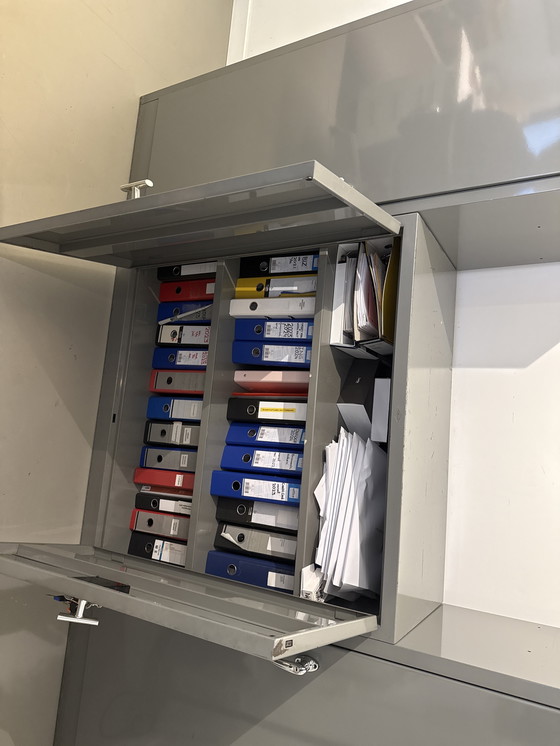 Image 1 of Gispen Stijl Kast Laag con ranura