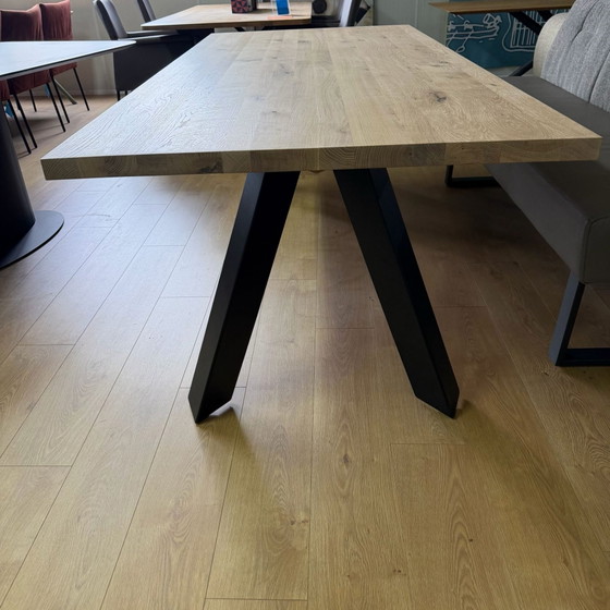 Tristan – Bert Plantagie, Dining tables (photo 3 of 5)