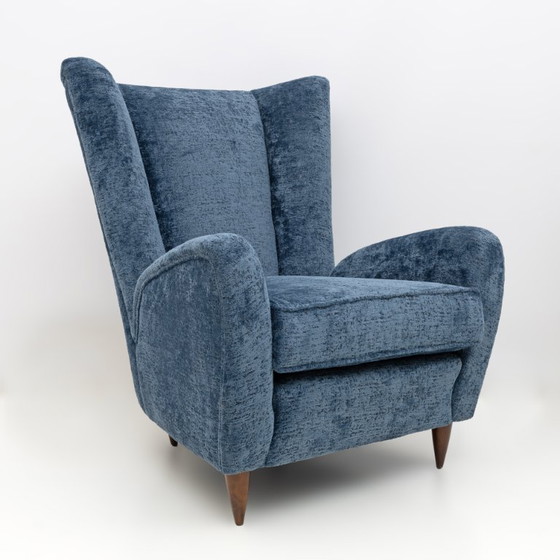 Image 1 of Paolo Buffa Mid-Century Modern Sessel aus italienischem Nussbaumholz und Bouclé-Beschichtung, 1950er Jahre