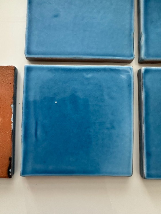 Image 1 of Authentische Atelier Wiart - komplettes Konvolut von 200 handgefertigten französischen Wandfliesen (11 x 11 cm)