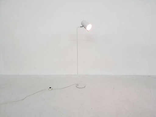 Witte metalen vloerlamp, jaren 1960