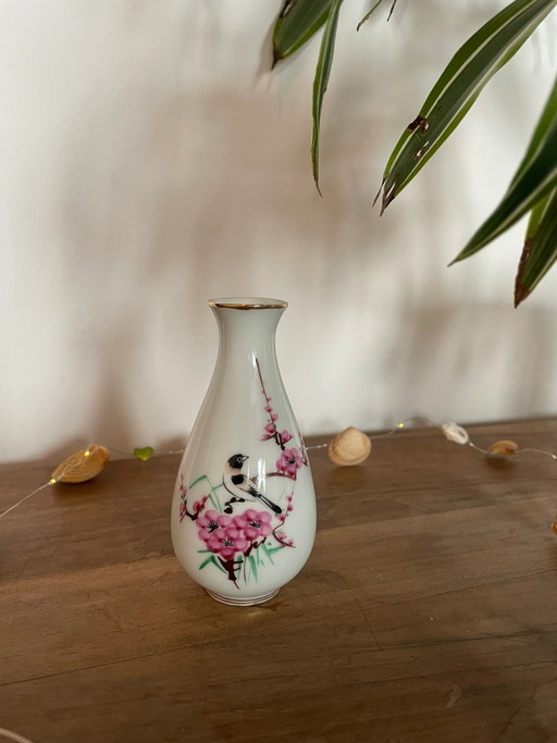 Chinese bud vase