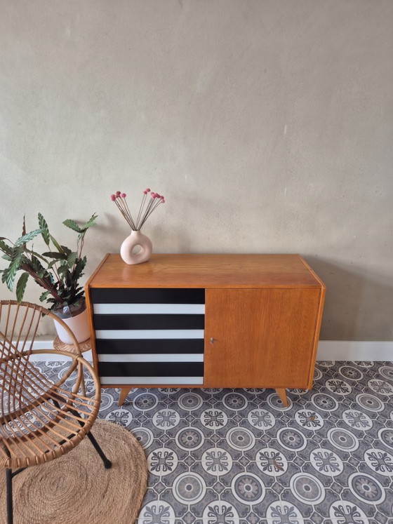 Vintage sideboard Jiri Jiroutek – Wood (photo 3 of 5)