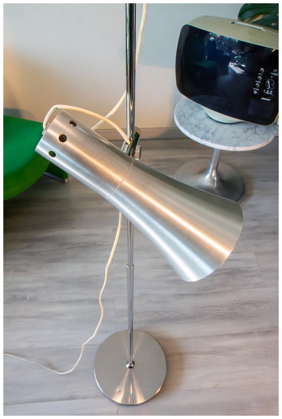 Image 1 of Staande lamp uit de jaren 70, Italië, chroom en aluminium.