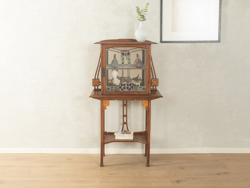 Art Nouveau vitrinekast