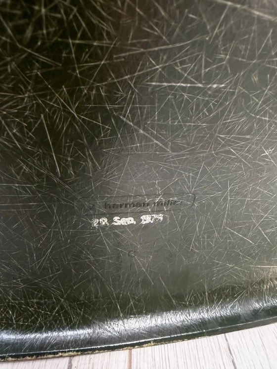 Image 1 of 1/25 Sedia laterale vintage Herman Miller Eames in fibra di vetro, verde oliva, Charles & Ray Eames, anni '70