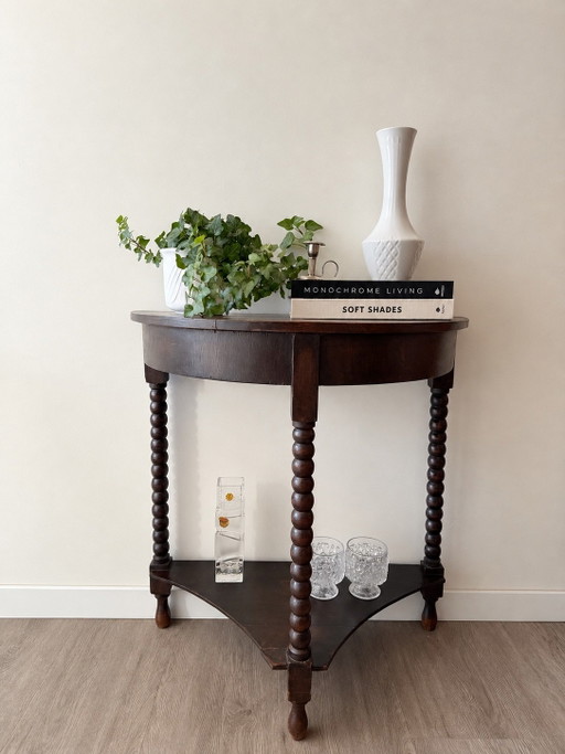 Semicircular side table with bobbin legs
