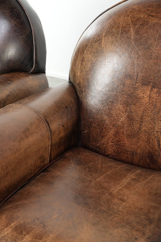 Image 1 of 2 comode poltrone in pelle di pecora dal design Art Déco