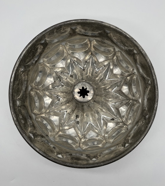 Image 1 of Antique Copper Cake Mold – Ø 25 cm | Vintage Kitchen Object