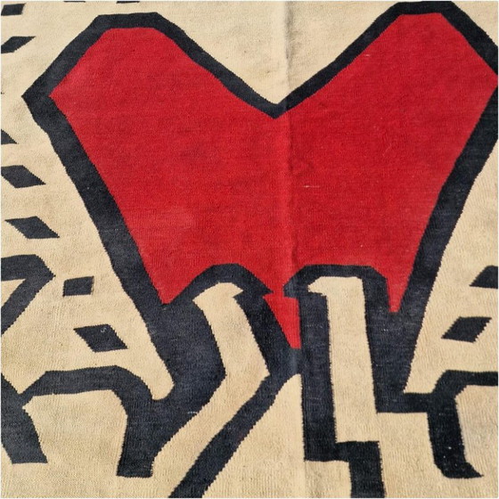 Handgeweven wandtapijt met Keith Haring-hartmotief | Hedendaagse popart (309 x 190 cm) (photo 9 of 9)
