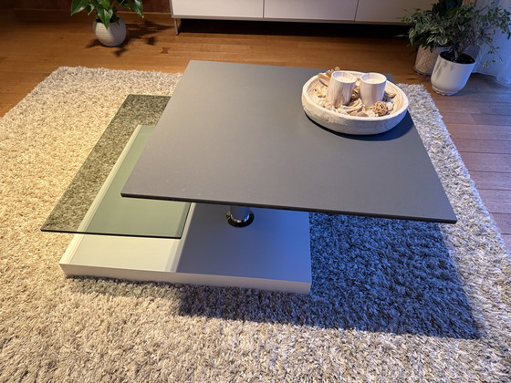 Image 1 of Moderner drehbarer Couchtisch 72,5 cm (Neupreis 589 €)