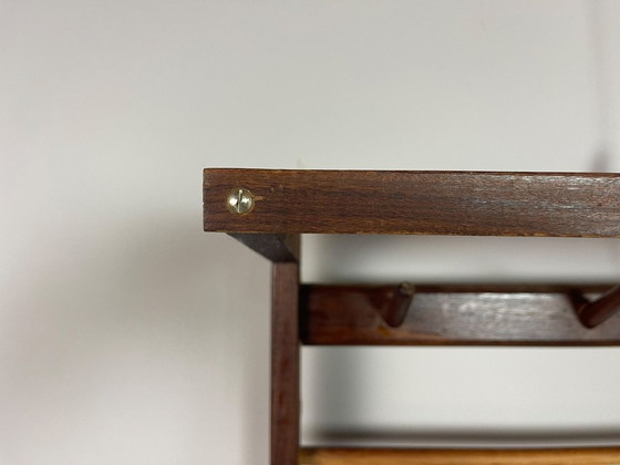 Mid-Century Modern Wandkleiderständer aus Holz mit Hutablage, Europäisches Design, 1950er–1960er. Ref. DO2003 (photo 9 of 11)