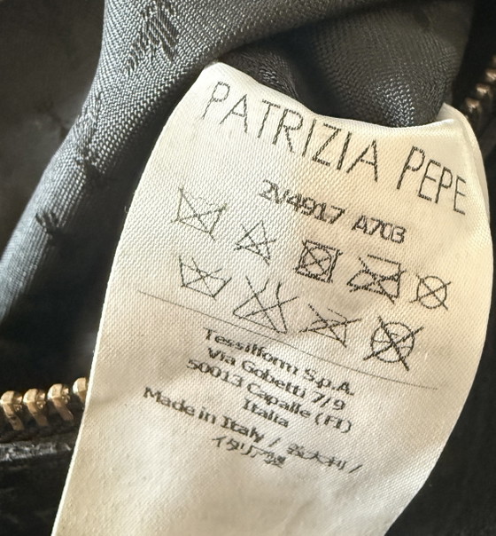 Bolso de compras Patrizia Pepe de piel negra – Bolso grande – Con relieve de cocodrilo – Bolsos tote (photo 9 of 15)