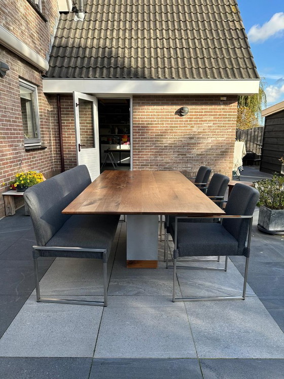 Image 1 of Bert Plantagie Hidden – opgeknapte design eetkamer- en salonset (noten + RVS)