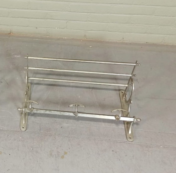 Image 1 of Art Deco Train Kleiderbügel