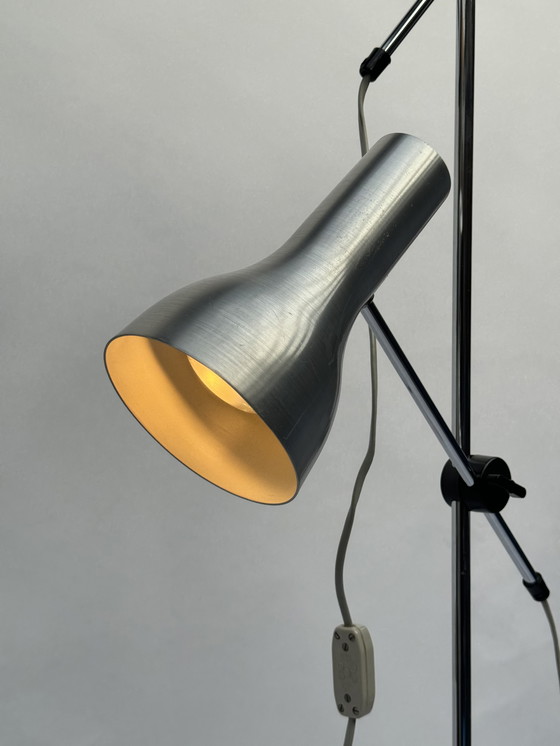 Image 1 of Minimalistische staande lamp uit het midden van de eeuw – verstelbaar ontwerp met dubbele kegel (Hala Zeist / Anvia-stijl)