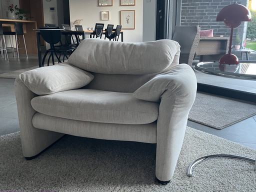 Cassina Maralunga Sessel