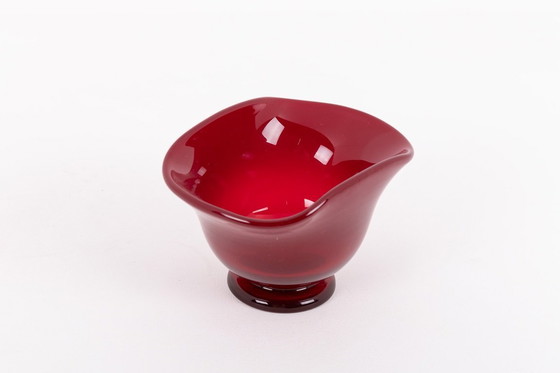 Image 1 of Art red glass bowl by Monica Bratt for Reijmyre Glasbruk, Sweden 1950’s