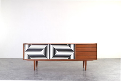 Credenza danese in teak dipinta a mano, stile Op Art, anni '60. – dressoirs, Wood