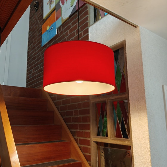 Image 1 of Lampada a sospensione Stéphane Davidts Ø40 cm – Paralume in tessuto rosso