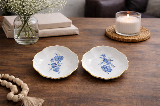 Set van twee MEISSEN porseleinen schalen – Aquatint blauw met bloemen en gouden rand – Handbeschilderd 12 cm