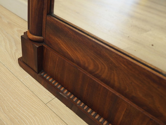 Image 1 of Miroir dans un cadre en bois, design danois, années 1970, production : Danemark