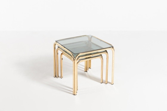 Image 1 of Italiaanse moderne bijzettafels die in elkaar passen, jaren 70
