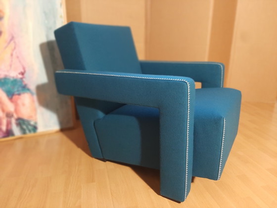 Image 1 of Cassina Utrecht 637, nueva, nunca usada, en tela de lana azul petróleo (serie 13L), costuras de caballo