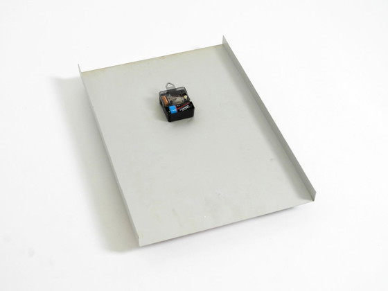 Image 1 of Grote originele Castrol reclamewerkplaatsklok uit de jaren 80 met origineel batterijmechanisme.