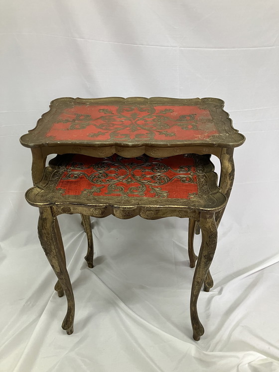 Image 1 of Ensemble vintage de 2 tables d'appoint florentines italiennes